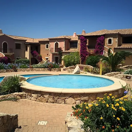 Lejlighed With Pool 5min From Golfo Aranci