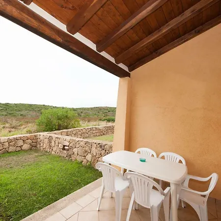 With Pool 5min From Lejlighed Golfo Aranci